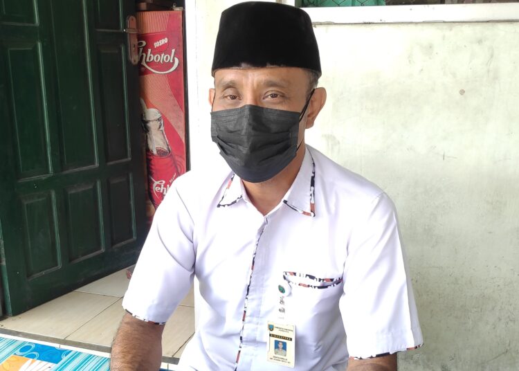 Buruh Rokok Bakal Terima BLT dari Pemkab Rembang 25 MENJELASKAN: Plt Sekretaris Dinas Sosial Pemberdayaan Perempuan dan Keluarga Berencana (Dinsos PPKB) Kabupaten Rembang, Nasaton Rofiq. (SOLIKIN/LINGKARJATENG.ID)