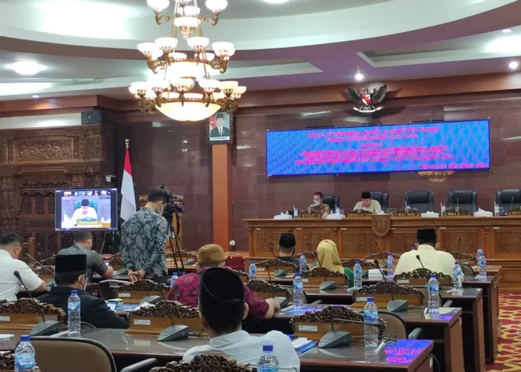 KONDUSIF: DPRD Kudus sedang mengadakan Rapat Paripurna untuk mendengar jawaban Bupati atas pandangan umum fraksi-fraksi terhadap Ranperda tentang perubahan APBD tahun 2021, Senin (18/10).