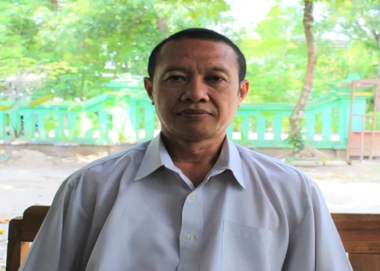 MENJELASKAN: Isa yuli haryanto saat memberikan keterangan. (LILIK YULIANTORO/LINGKAR JATENG)