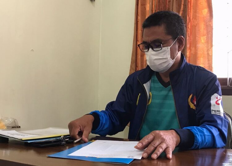 MENJELASKAN: Mustamadji saat ditemui di ruangannya. (AZIZ AFIFI/ LINGKARJATENG.ID)