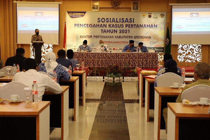 Cegah Sengketa Tanah di Grobogan, ATR/BPN Adakan Sosialisasi 25 SOSIALISASI: Kantor Pertanahan Grobogan gelar sosialisasi untuk mencegah sengketa tanah di salah satu Hotel Purwodadi, Senin (29/11). (Muhamad Ansori / Lingkarjateng.id)