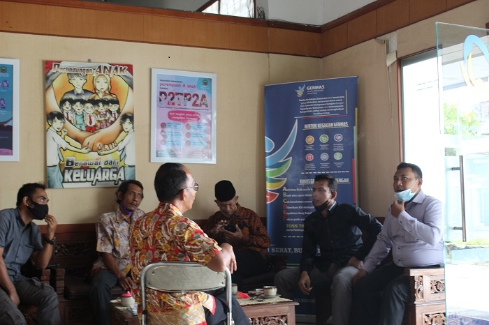 Pembentukan E-Warong, BRI Blora Dinilai Kurang Transparan 25 RESAH: Sejumlah pihak melakukan audiensi dengan Dinas Sosial Blora terkait E-Warong, kemarin. (Lilik Yuliantoro / Lingkarjateng.id)