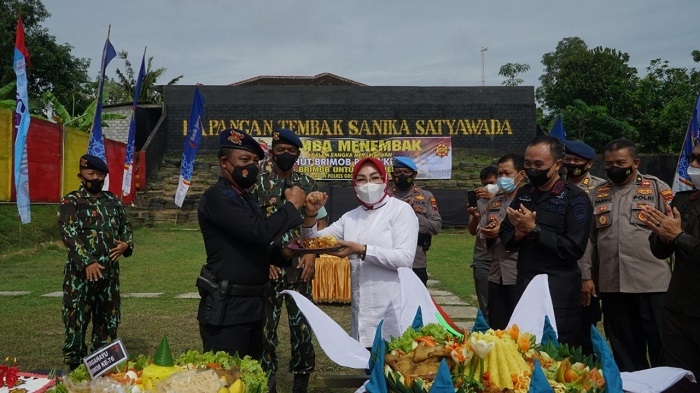 Bupati Grobogan bersama Forkopimda saat menghadiri tasyakuran Paguyuban Eks Brimob Nusantara Polres Grobogan di Lapangan Tembak Sanika Satyawada, Selasa (16/11). (Muhamad Ansori / Lingkarjateng.id)