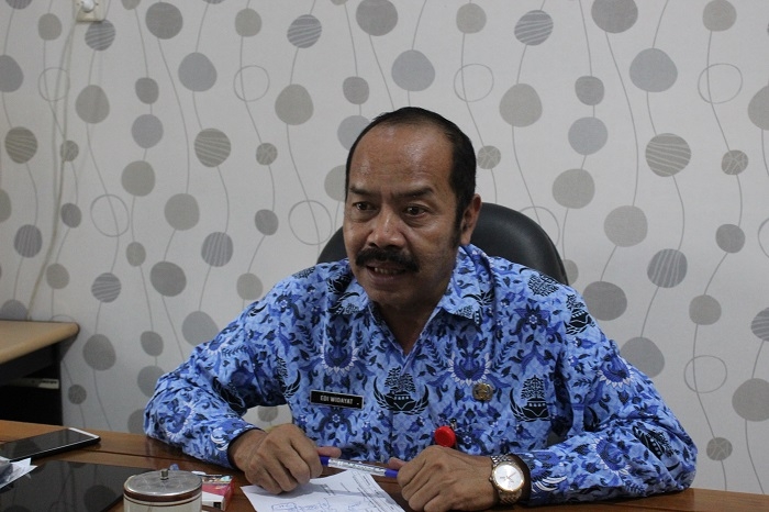PUTAR OTAK: Edy Widayat kepala Dinkes membocorkan terobosan untuk meningkatkan capaian vaksinasi pada lansia, kamarin. (Lilik Yuliantoro / Lingkarjateng.id)