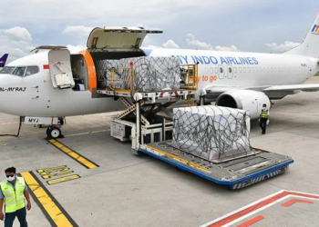 Pemerintah Indonesia kembali menambah ketersediaan vaksin di tanah air 4,8 juta dosis lagi vaksin AstraZeneca dan Moderna. (Istimewa / Lingkarjateng.id)