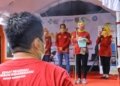 ANTUSIAS: Peserta lomba Jambore Kader Posyandu memberikan penyuluhan sesuai tiga tema pendukung peringatan HKN ke-57 yang diselenggarakan DKK Kudus, Sabtu (20/11). (Nisa Hafizhotus / Lingkarjateng.id)