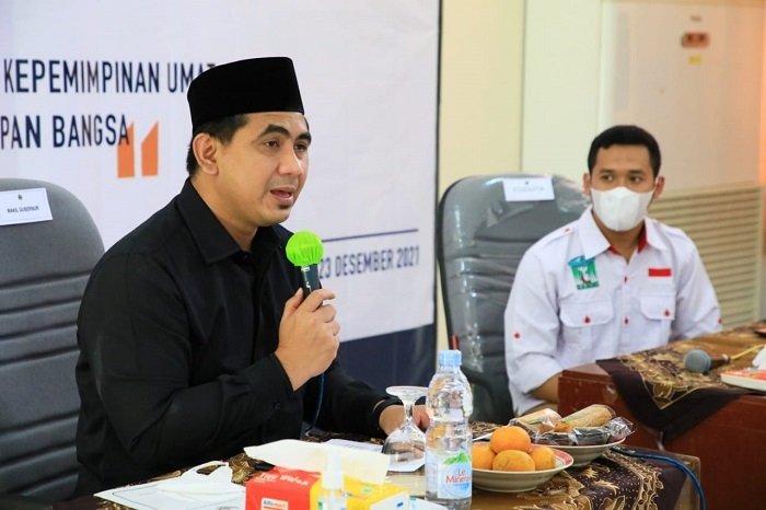 RAMAH: Wakil Gubernur Jawa Tengah Taj Yasin Maimoen dalam acara Pelatihan Kepemimpinan Kesatuan Aksi Mahasiswa Muslim Indonesia (KAMMI) Jawa Tengah di Balai Latihan Kerja (BLK) 2 di Semarang, Minggu (19/12). (Dok. Humas Jateng/Lingkarjateng.id)