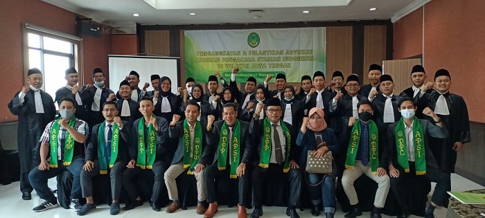 SAH: Pelantikan 24 advokat baru oleh Asosiasi Pengacara Syariah Indonesia (APSI) di Hotel Pandanaran Semarang, Selasa (21/12). (Dok. APSI/Lingkarjateng.id)