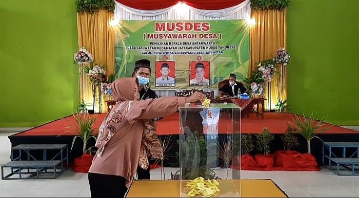 Pelantikan Kades PAW Kudus Tetap Berjalan meski Diwarnai Gugatan 25 PEMILIHAN: Pelaksanaan Pilkades Pengganti Antarwaktu (PAW) Jati Wetan telah berlangsung beberapa waktu yang lalu. (Alifia Elsa Maulida/Lingkarjateng.id)