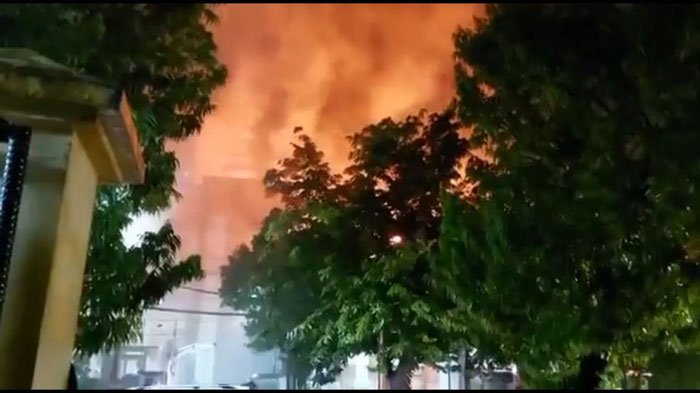 Rumah Sakit Kariadi Semarang Kebakaran 25 Rumah Sakit Umum Pusat Kariadi Semarang dilalap jago merah. (Istimewa/Lingkarjateng.id)