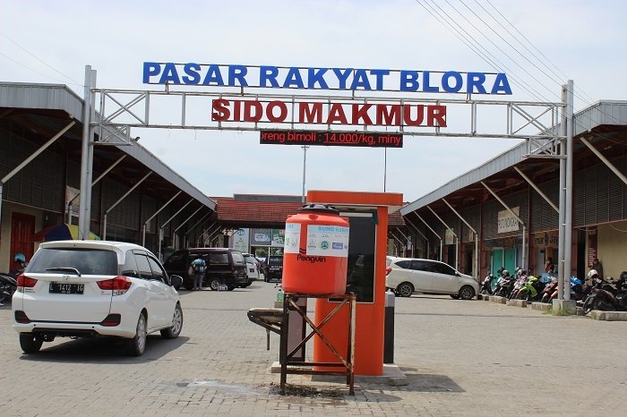 PASAR RAKYAT: Suasana terkini Pasar Sido Makmur Blora, baru-baru ini. (Lilik Yuliantoro/Lingkarjateng.id)