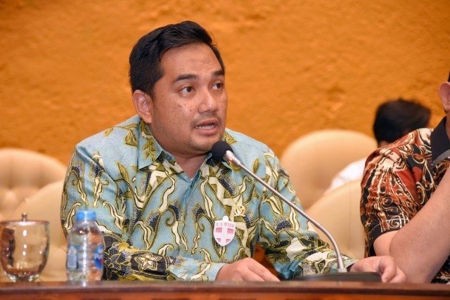 Rifqinizamy Karsayuda: Entitas Lokal Kalimantan Perlu Diajak Bicara 25 Anggota DPR RI dari daerah pemilihan Kalimantan Selatan I, Rifqinizamy Karsayuda. (Dok. DPR RI/Lingkarjateng.id)