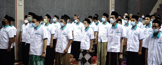 Taj Yasin: Santri Harus Bisa Jelaskan Kitab Secara Santun 25 LANTIK: Anggota SGN Dilantik Wakil Gubernur Jateng, Taj Yasin sekaligus selaku Panglima SGN. (Unggul Priambodo/Lingkarjateng.id)