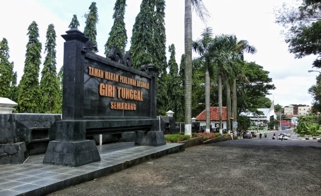 Kodam IV/Diponegoro Semarang Izinkan Saluran Air TMP Giri Tunggal 25 RAPI: Halaman depan Taman Makam Pahlawan yang menghubungkan ke jalur baru Jalan Sriwijaya, Semarang. (Dinda Rahmasari/Lingkarjateng.id)