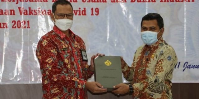 MENERIMA: Dewan Perwakilan Rakyat Daerah (DPRD) Jateng menerima Laporan Hasil Pemeriksaan Kinerja (LHPK) tahun anggaran 2021 dari Badan Pemeriksa Keuangan (BPK) Jateng. (Dok. DPRD/Lingkarjateng.id)
