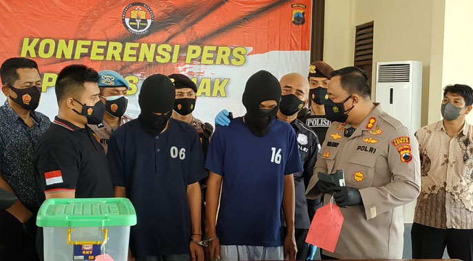 KONFERENSI PERS: Polres Demak mengungkap kasus pembegalan berpistol di Demak, Selasa (25/1). (Dok. Humas Polres Demak/Lingkarjateng.id)