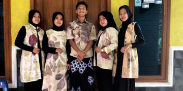 UNIK: Model batik hasil kreasi Tim PKK Margorejo, Kecamatan Dawe, Kabupaten Kudus. (Falaasifah/Lingkarjateng.id)