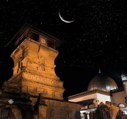 Menara Kudus, Jl. Menara, Pejaten, Kauman, Kabupaten Kudus. (Dok. Instagram @lukmanmmt/Lingkarjateng.id)