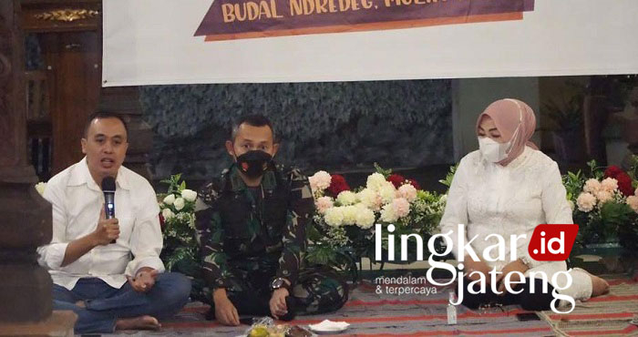 Ngopi Bareng, Polres Grobogan Ajak Warga Jaga Kamtibmas 25 DISKUSI: Kapolres Grobogan AKBP Benny Setyowadi dan Forkopimda saat gelar acara Ngopi Bareng, di salah satu hotel Purwodadi, kemarin. (Muhamad Ansori/Lingkarjateng.id)