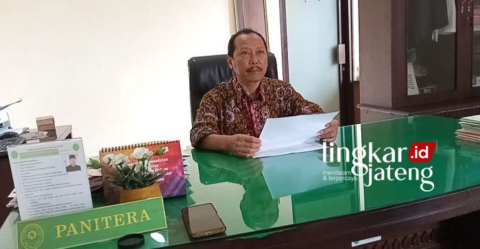 PA Kudus Catat 114 Pengajuan Cerai di Awal Tahun 25 Panitera Pengadilan Agama Kudus, Muchammad Muchlis. (Falaasifah/Lingkarjateng.id)
