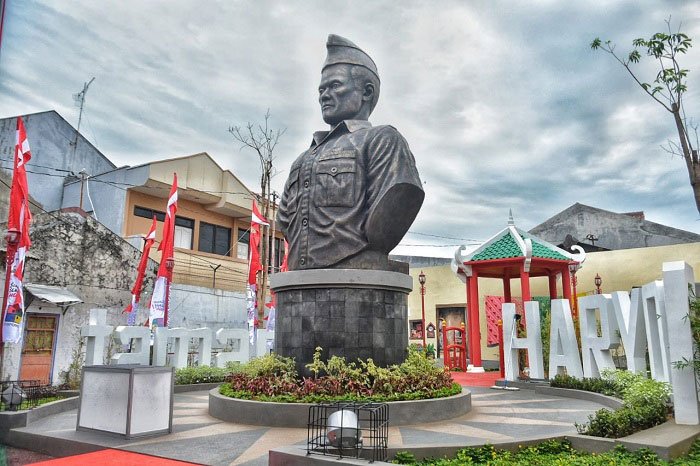INDAH: Suasana Taman MT Haryono yang berlokasi di Kelurahan Kebonagung, Kecamatan Semarang Timur. (Dinda Rahmasari/Lingkarjateng.id)