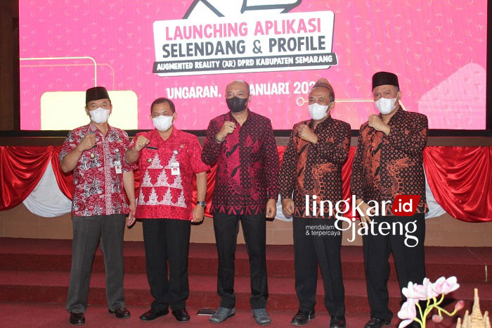 LAUNCHING: Dewan Perwakilan Rakyat Daerah (DPRD) Kabupaten Semarang saat merilis aplikasi kedinasan bernama Selendang. (Istimewa/Lingkarjateng.id)
