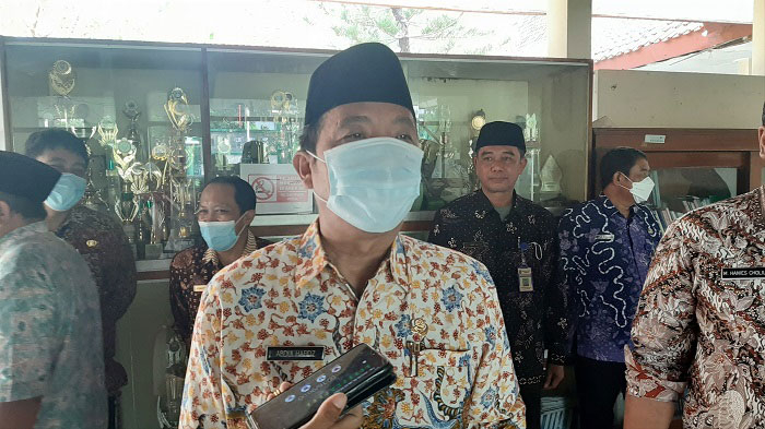 PTM 100 Persen di Rembang masih Dikaji 25 Bupati Rembang Abdul Hafidz (R. Teguh Wibowo/Lingkarjateng.id)