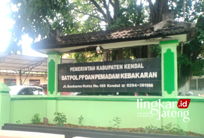 ILUSTRASI: Kantor Satpol PP dan Pemadam Kebakaran Kabupaten Kendal. (Unggul Priambodo/Lingkarjateng.id)