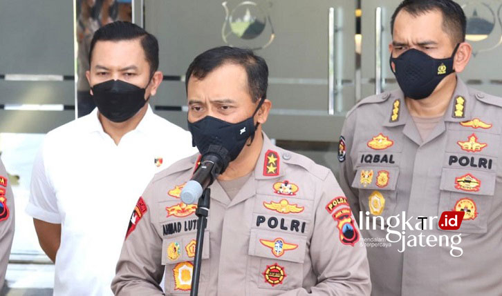 KONFERENSI: Kapolda Jawa Tengah, Irjen Pol Ahmad Luthfi saat memberikan keterangan pada awak media terkait pencopotan Kasatreskrim Polres Boyolali, Selasa (18/1). (Dok. Polda Jateng/Lingkarjateng.id)
