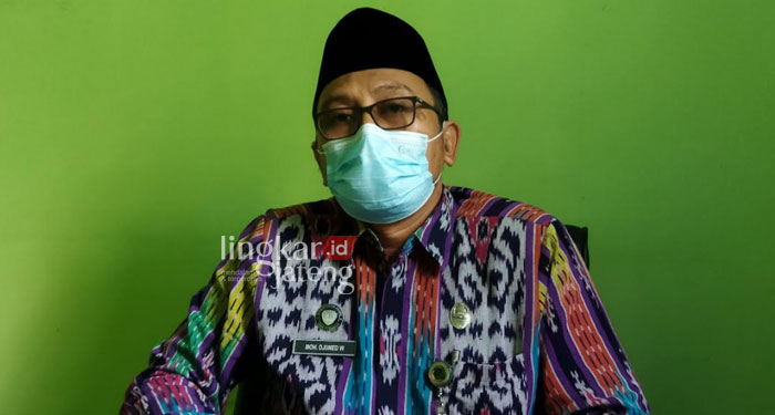 Kemenag Pati Minta Masyarakat Urus Sertifikat Wakaf 25 MENJELASKAN: Muhammad Djuned, Kepala Bagian (Kabag) Penyelenggara Zakat dan Wakaf Kemenag Kabupaten Pati saat ditemui di kantornya.