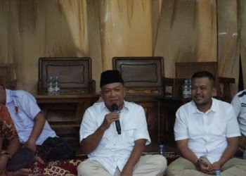 SARASEHAN: Pengurus Partai Gerindra saat sedang berdialog bersama masyarakat di Desa Puyoh, Kecamatan Dawe, Kabupaten Kudus, Selasa (11/1). (Istimewa/Lingkarjateng.id)