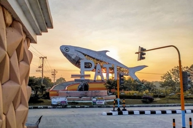 20+ Rekomendasi Tempat Nongkrong Viral di Pati 25 Tugu Bandeng Pati (Dok. Instagram @kota_pati/Lingkarjateng.id)