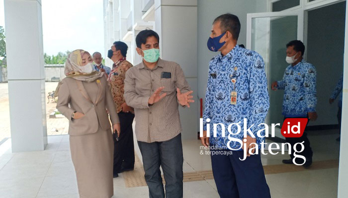 Dewan Minta Rusunawa Kendal Segera Dihuni 25 SIDAK: Komisi C DPRD Kabupaten Kendal melakukan sidak ke Rusunawa Kebondalem Kendal, Senin (17/1). (Unggul Priambodo/Lingkarjateng.id)