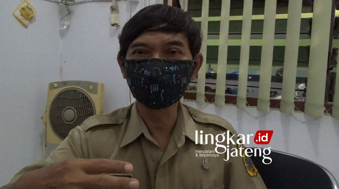 Slamet Riyadi, Staf Distribusi Pangan Dinas Ketahanan Pangan Kabupaten Pati. (Aziz Afifi/Lingkarjateng.id)