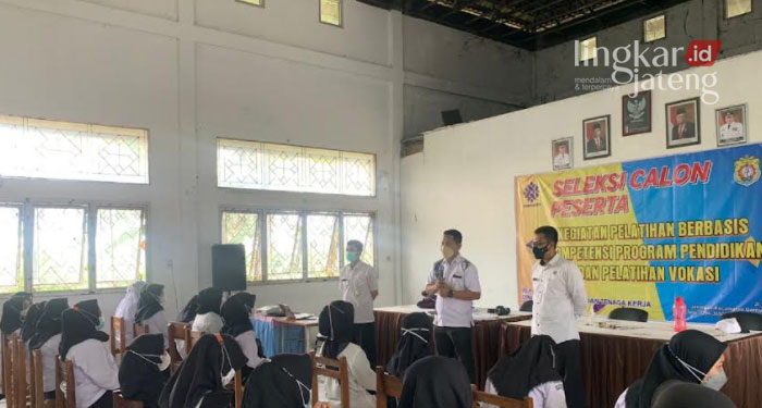 ILUSTRASI: Balai Latihan Kendal saat menyelenggarakan pendidikan dan pelatihan. (Unggul Priambodo/Lingkarjateng.id)