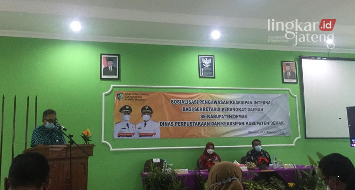 SOSIALISASI: Sosialisasi pengawasan kearsipan internal di Aula Dinperpusar Kabupaten Demak, Rabu (23/2).