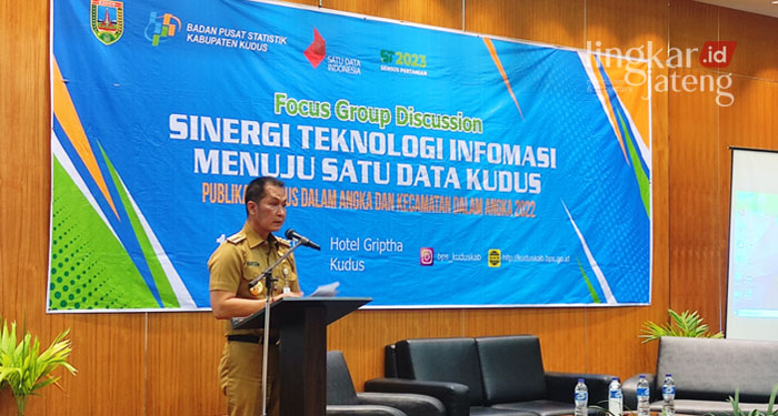 Bupati Kudus HM Hartopo saat memberikan sambutan dalam Focus Group Discussion (FGD) Sinergi Teknologi Informasi menuju Satu Data Kudus di Hotel Griptha, Senin (14/2)