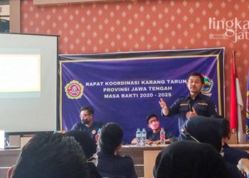 Wakil Ketua Bidang Hubungan Antar Lembaga Karang Taruna Jateng, Prayogo Nugroho saat menyampaikan sambutan dalam rapat.