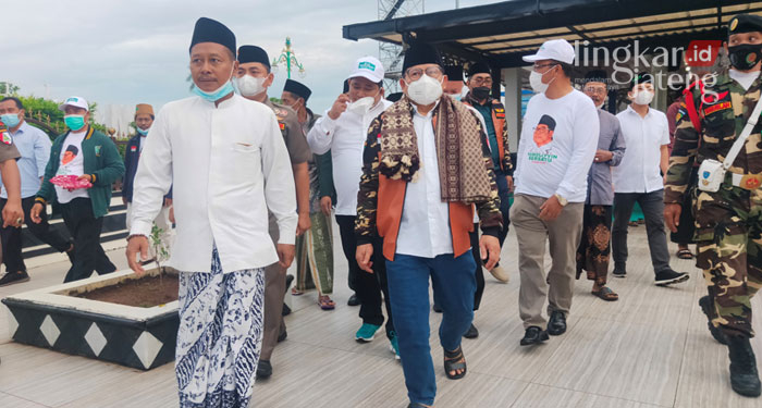Ketua Umum PKB, Abdul Muhaimin Iskandar (depan, dua dari kiri)