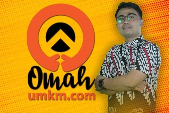 Owner dan logo Omah UMKM Pati