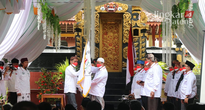Pelantikan pengurus Dewan Pimpinan Cabang (DPC) Petanesia Kabupaten Jepara di Pura Dharma Loka, Desa Plajan Kecamatan Pakisaji.