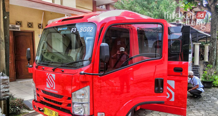 Pemkot Semarang Bakal Luncurkan Feeder 3 Trans 25 SIAP: Salah satu armada Feeder 3 Trans yang siap beroperasi. (Dinda Rahmasari/Lingkarjateng.id)