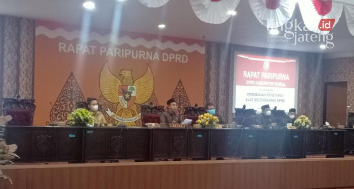 DPRD Kendal Gelar Rapat Paripurna Perubahan Alat Kelengkapan 25 RAPAT: Rapat Paripurna dengan acara Perubahan Alat Kelengkapan Dewan, Senin (7/2).