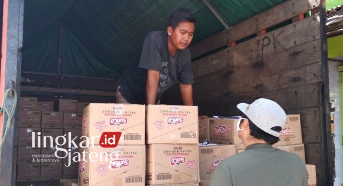 Pantau Minyak Goreng Langka, Pemkab Rembang Sambangi 4 Distributor 25 Minyak goreng langka