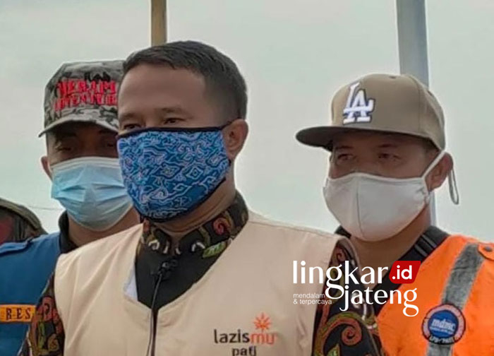 Tanah Lorong Indah Diwakafkan untuk Pesantren, Ini Kata Ketua Muhammadiyah Pati 25 Ketua Umum Pimpinan Daerah Muhammadiyah Pati, Muhammad Asnawi (tengah menggunakan masker biru). (Dok. Pribadi/Lingkarjateng.id)