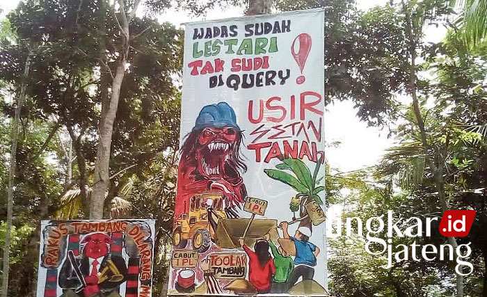 Wadas Melawan: Bukan Soal Bendungan, tapi Penambangan 25 Wadas Melawan