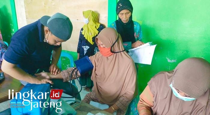 Ikut Vaksin, 175 Warga Rembang Terima Bantuan Rp 600 Ribu 25 175 KPM di Rembang Terima BPNT dan Ikut Vaksin