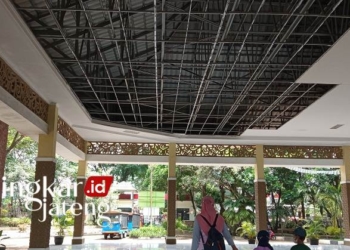 Atap Taman Krida Jebol