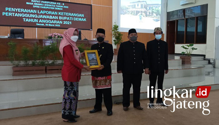 DPRD Demak Gelar Rapat Paripurna Penyerahan LKPJ Bupati TA 2021 25 dprd demak
