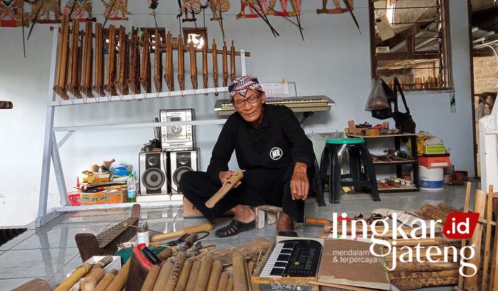Lestarikan Budaya, Suparlan Komitmen Produksi Angklung Berkualitas
